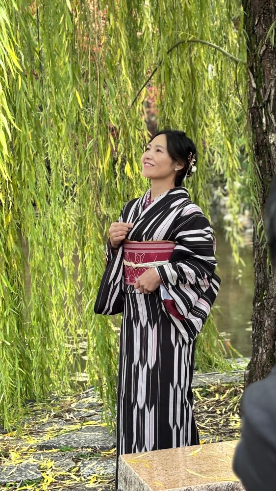 表情筋ヨガ、緩めるケア講師ゆみちゃん