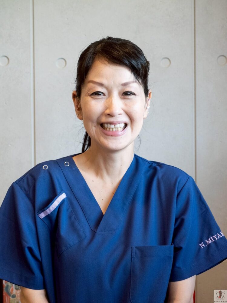 全日本耳つぼ療法普及協会 鍼灸HEROさん マンツーマン講座講師